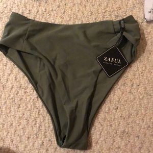 Medium High Waisted Bottoms / Small Bandeau